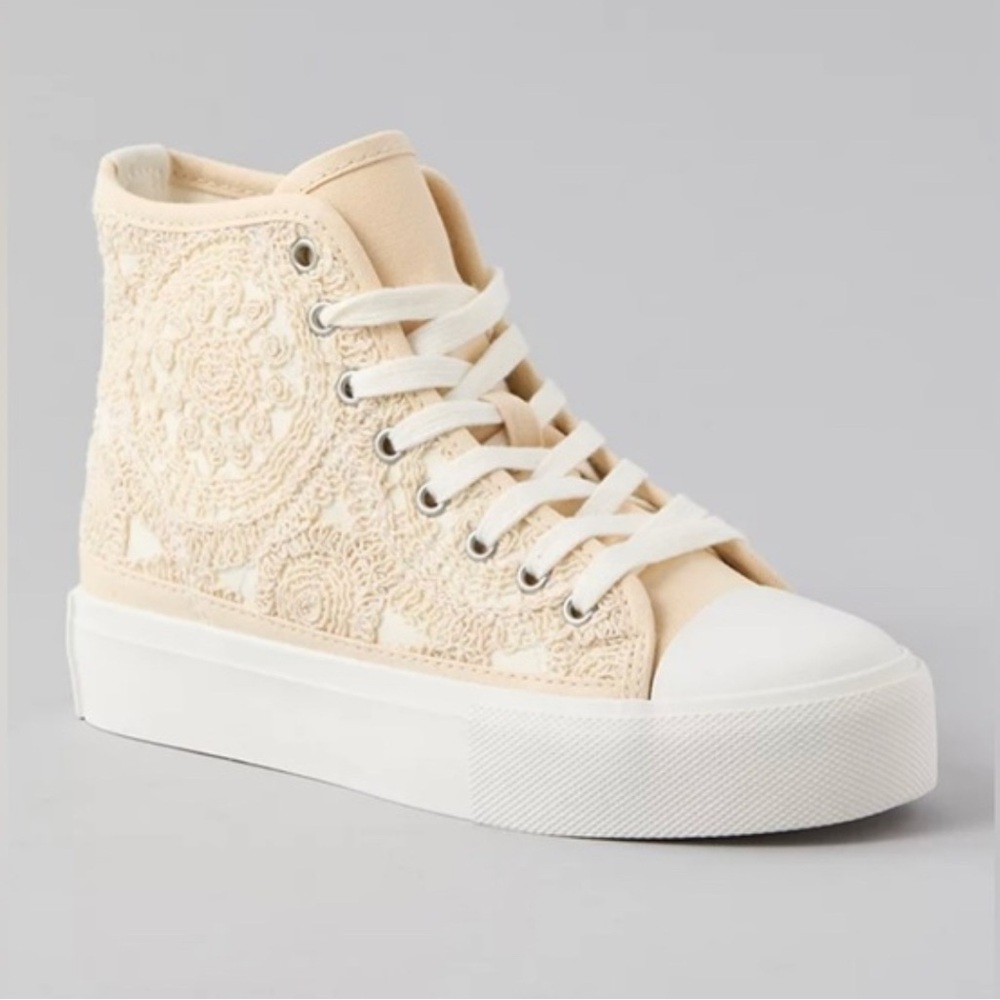 AE Crochet Platform Sneaker Women's Cream High-Top Sneakers Ivory NWT Size 8